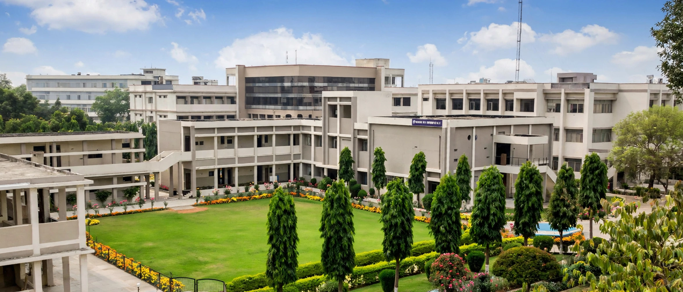 Mata Gujri Memorial Medical College and LSK Hospital